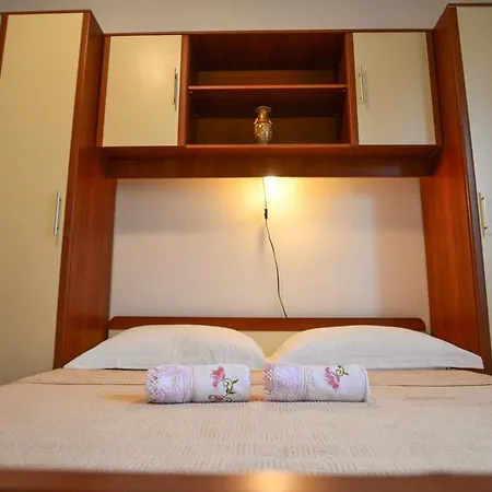 Апартаменты Bobo Задар