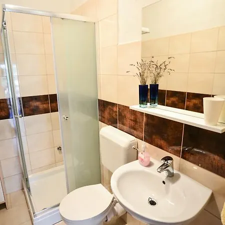 Bobo Апартаменты *